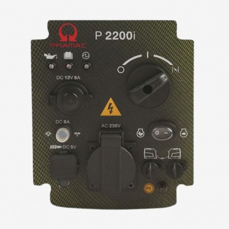 Detalle del panel de control del Pramac P2200i, con tomas de corriente AC y DC, puerto USB y mandos de operación ergonómicos