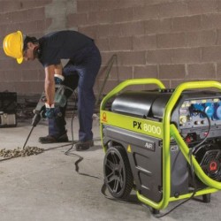 Uso real del Pramac PX8000, demostrando su fiabilidad en tareas exigentes.