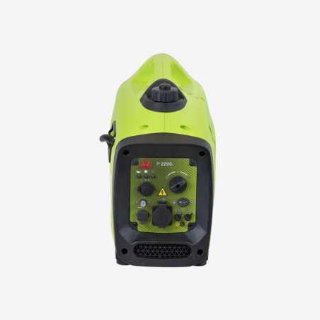 Vista cercana del área de control del Pramac P2200i